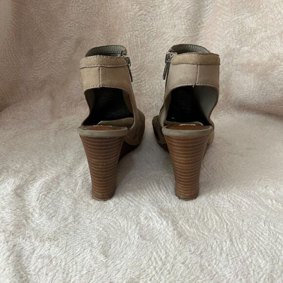 Steve Madden Women's Winny Wedge Sandal, Grey Nubuck, 8.5 M US - Picture 8 of 12